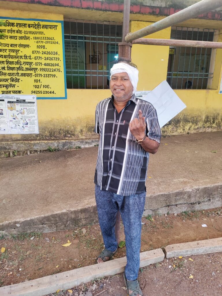 नवापारा मे लोकसभा चुनाव शांतिपूर्ण ढंग से संपन्न, मतदाताओं में दिखा अंतिम तक उत्साह 10 img 20240507 wa00912678994656177563839