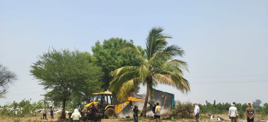 तहसीलदार सूरज बंछोर की फिर बड़ी कार्यवाही, 2 एकड़ सरकारी ज़मीन को कराया कब्ज़ा मुक्त ...वीडियो देखे 2 img 20240528 wa00337753465619958669405