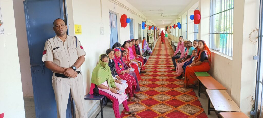 नवापारा मे लोकसभा चुनाव शांतिपूर्ण ढंग से संपन्न, मतदाताओं में दिखा अंतिम तक उत्साह 4 img 20240507 1229027488833853872929113