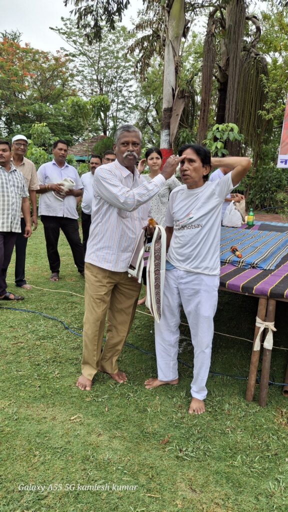 नवापारा सहित अंचल में धूमधाम से मना दसवा अंतराष्ट्रीय योग दिवस 7 img 20240621 wa01002293931006813722761