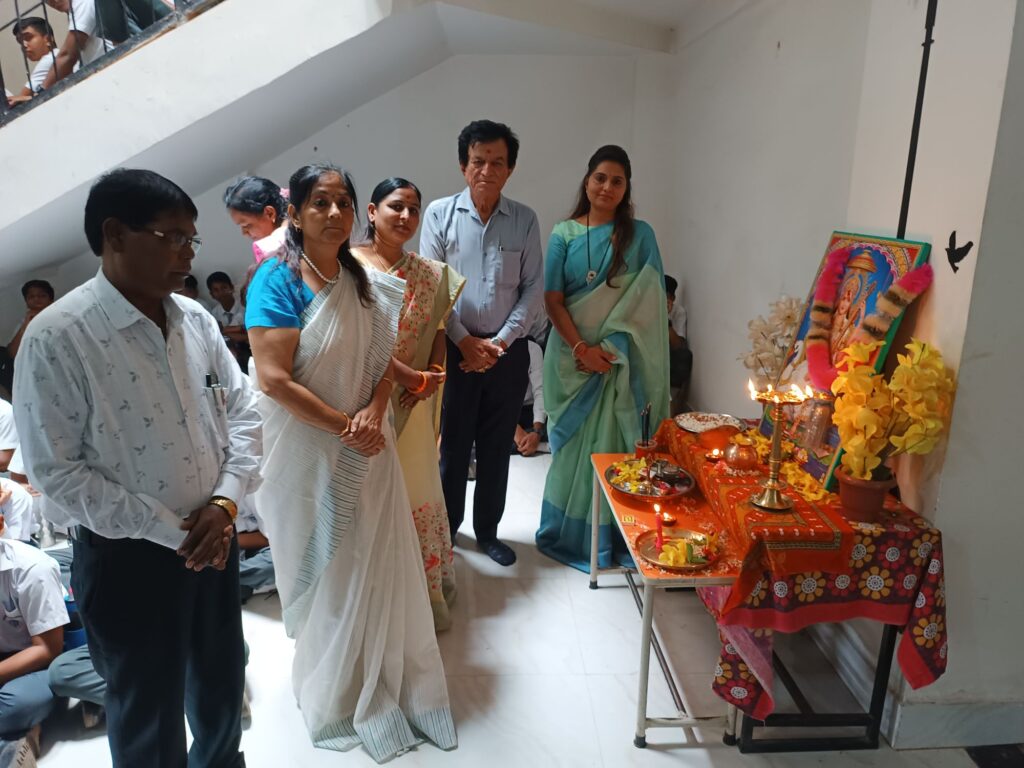 दावड़ा इंटरनेशनल स्कूल पटेवा मे छात्र संघ परिषद का हुआ शपथ ग्रहण, मनाया गया फाउंडर्स डे 4 img 20240805 1335303783401154763982524