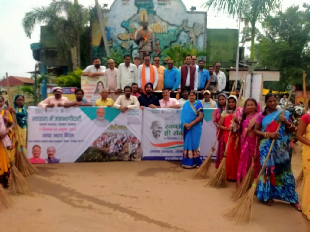 भाजपाइयों ने मनाई एकात्म मानवतावाद के प्रणेता पंडित दीनदयाल उपाध्याय की जयंती 2 img 20240925 wa00497562035605586397012