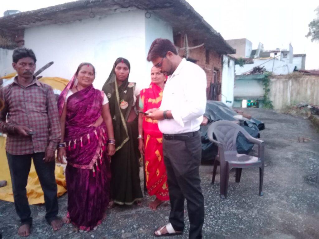 नवापारा भाजपा किसान मोर्चा ने सोनेसिली मे चलाया सदस्यता अभियान, बड़ी संख्या मे ग्रामीणों ने ली पार्टी की सदस्यता 5 img 20240930 wa00237560294671611230193