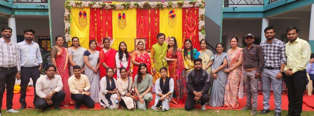 रॉयल गरबा उत्सव मे जमकर थिरके स्कूली बच्चे व पालक, देखे वीडियो 3 img 20241005 wa00404841505218289724406