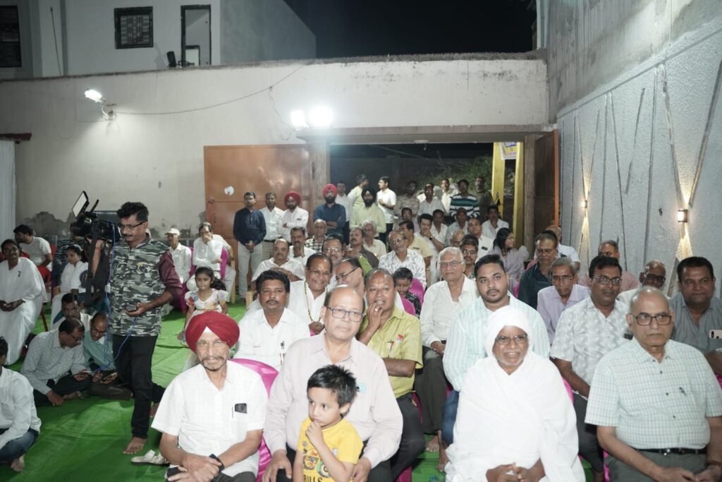 नाड़ी वैद्य भंवरलाल जैन दवाखाना में चिकित्सा विज्ञान के पितामह भगवान धनवन्तरी की जयंती धूमधाम से मनाई गई, आयोजन का 44 वाँ वर्ष संपन्न 3 img 20241101 wa00523857471994149765898