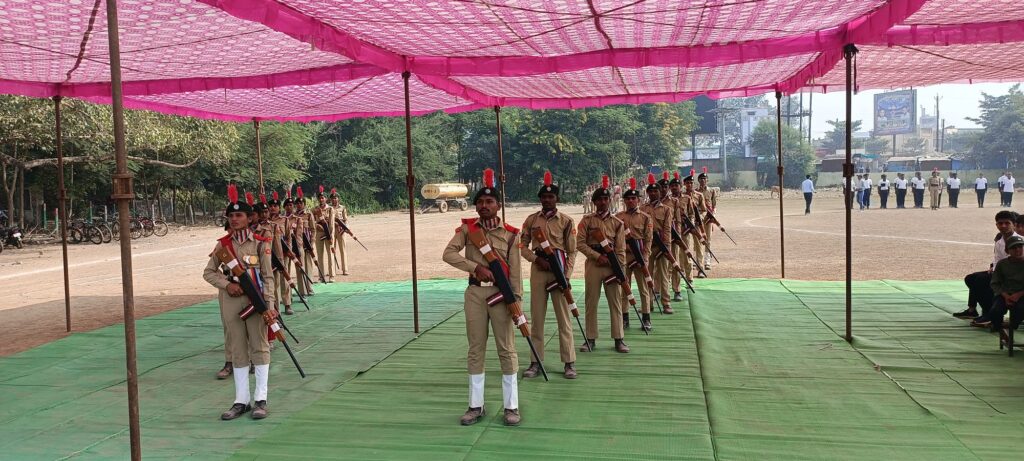 नवापारा पीएम श्री हरिहर विद्यालय मे धूमधाम से मनाया गया 76 वा एनसीसी स्थापना दिवस 4 img 20241124 1034566780130169376494149