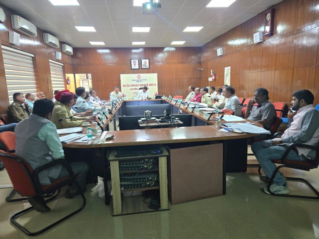 संभागीय रेल परामर्शदात्री समिति क़े प्रथम बैठक में सम्मिलित हुए पूर्व पालिका अध्यक्ष विजय गोयल 2 img 20250228 wa00281650527734551822322