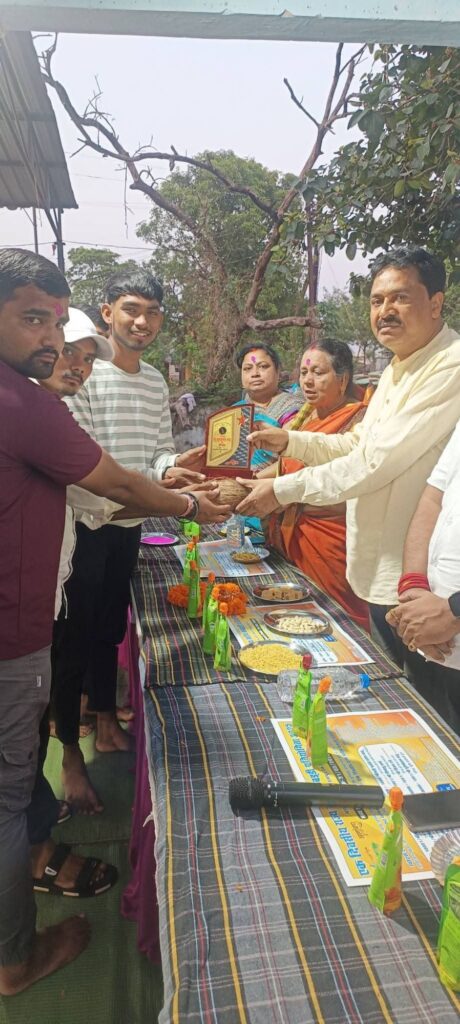 तर्री में राज्य स्तरीय कबड्डी प्रतियोगिता का आयोजन, शामिल हुए विधायक इंद्रकुमार साहू 3 fb img 17488740371566138213903399551119