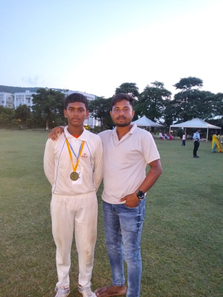 शिवांश इंटरनेशनल स्कूल के छात्र यमन भुआर्य का सीबीएसई फ़ार ईस्ट ज़ोन अंडर-14 क्रिकेट प्रतियोगिता क़े लिए हुआ चयन 2 img 20250811 wa00022908890927999605319