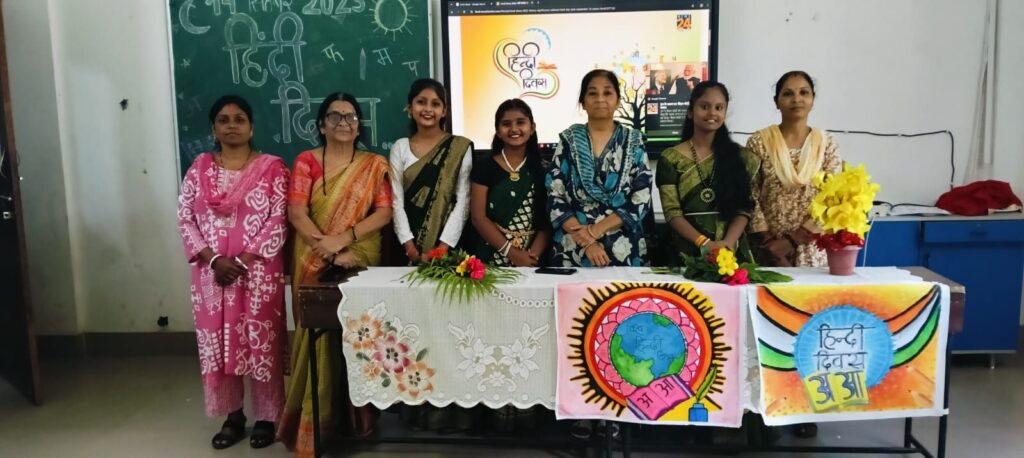 हिंदी दिवस पर दावड़ा इंटरनेशनल स्कूल में हुआ विविध प्रतियोगिता का आयोजन, हिंदी विषय के शिक्षकों का हुआ सम्मान 3 img 20250913 wa00392591191847359350355