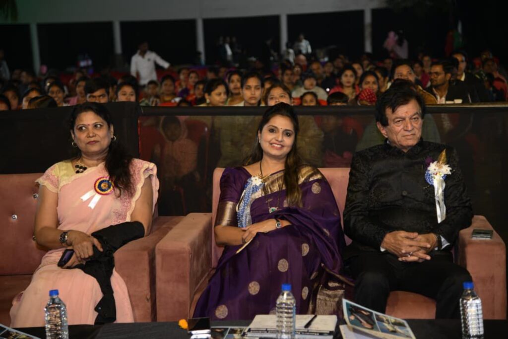 दावड़ा स्कूल के वार्षिक उत्सव में बच्चों ने दी शानदार प्रस्तुति, पालको ने उठाया जमकर लुत्फ़ 4 img 20251221 wa00276237707770990316077